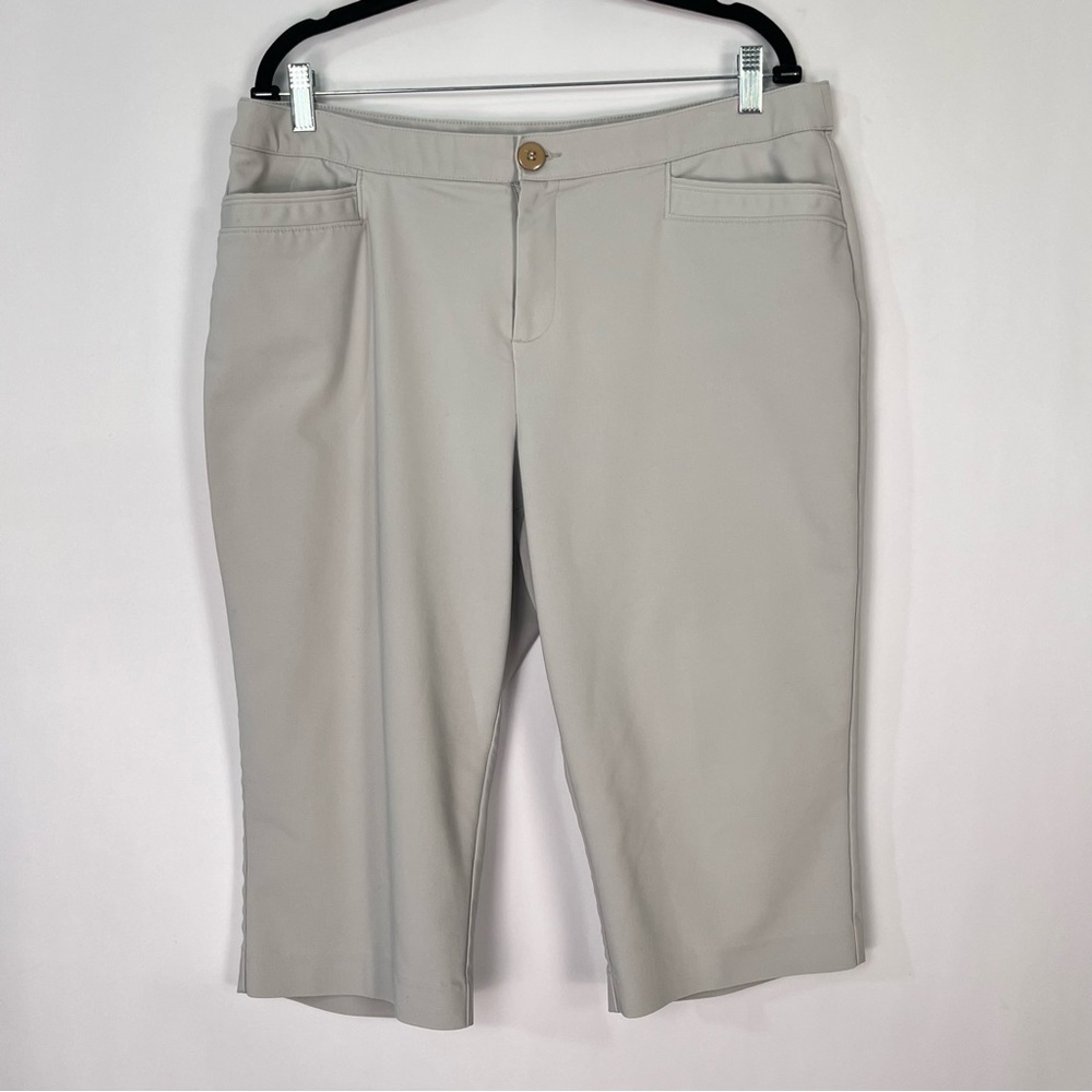 Women’s CJ Banks Grey Silver Capri Pants Front Zip Button Sz 18W